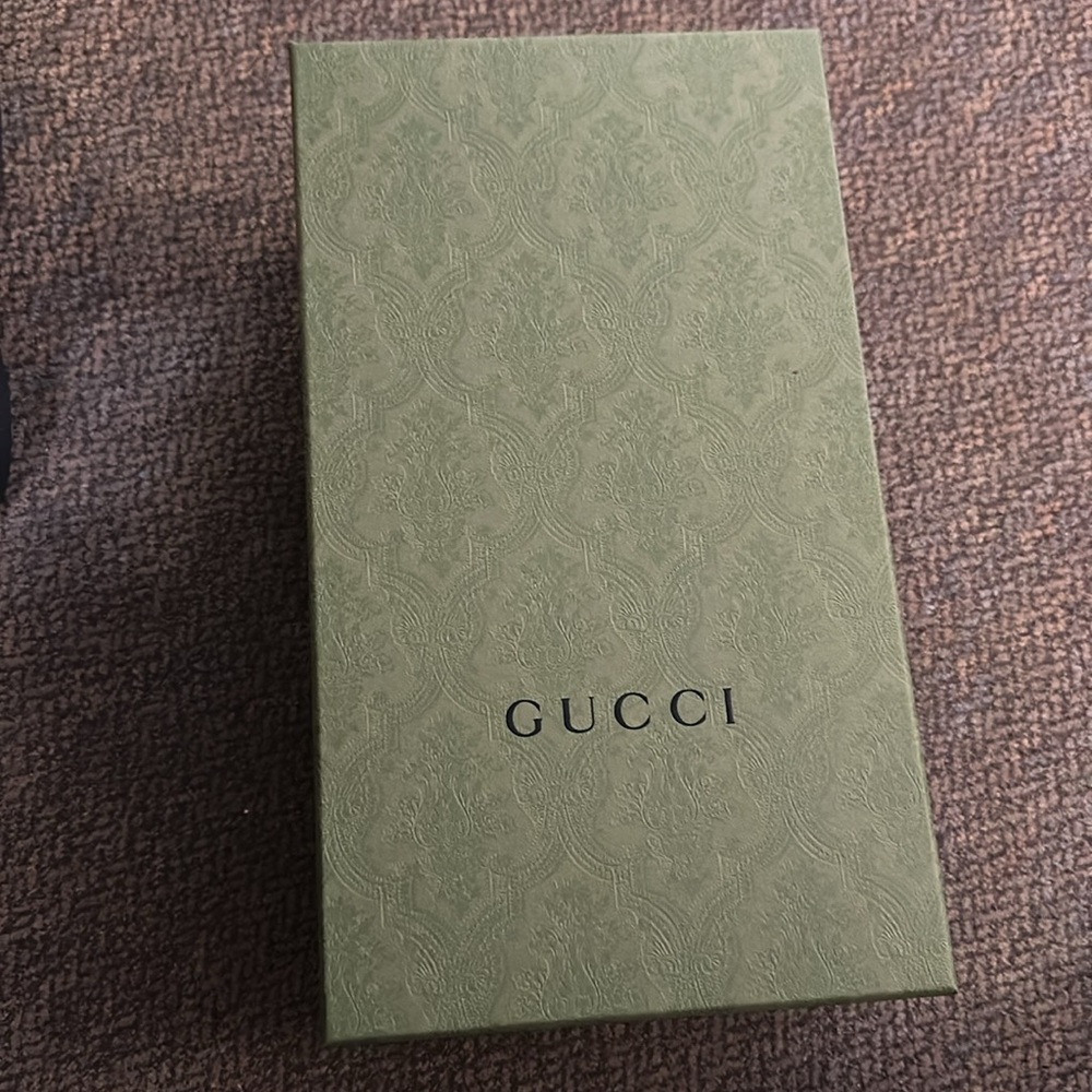 Gucci Blue and Beige Sneakers - Picture 7 of 8